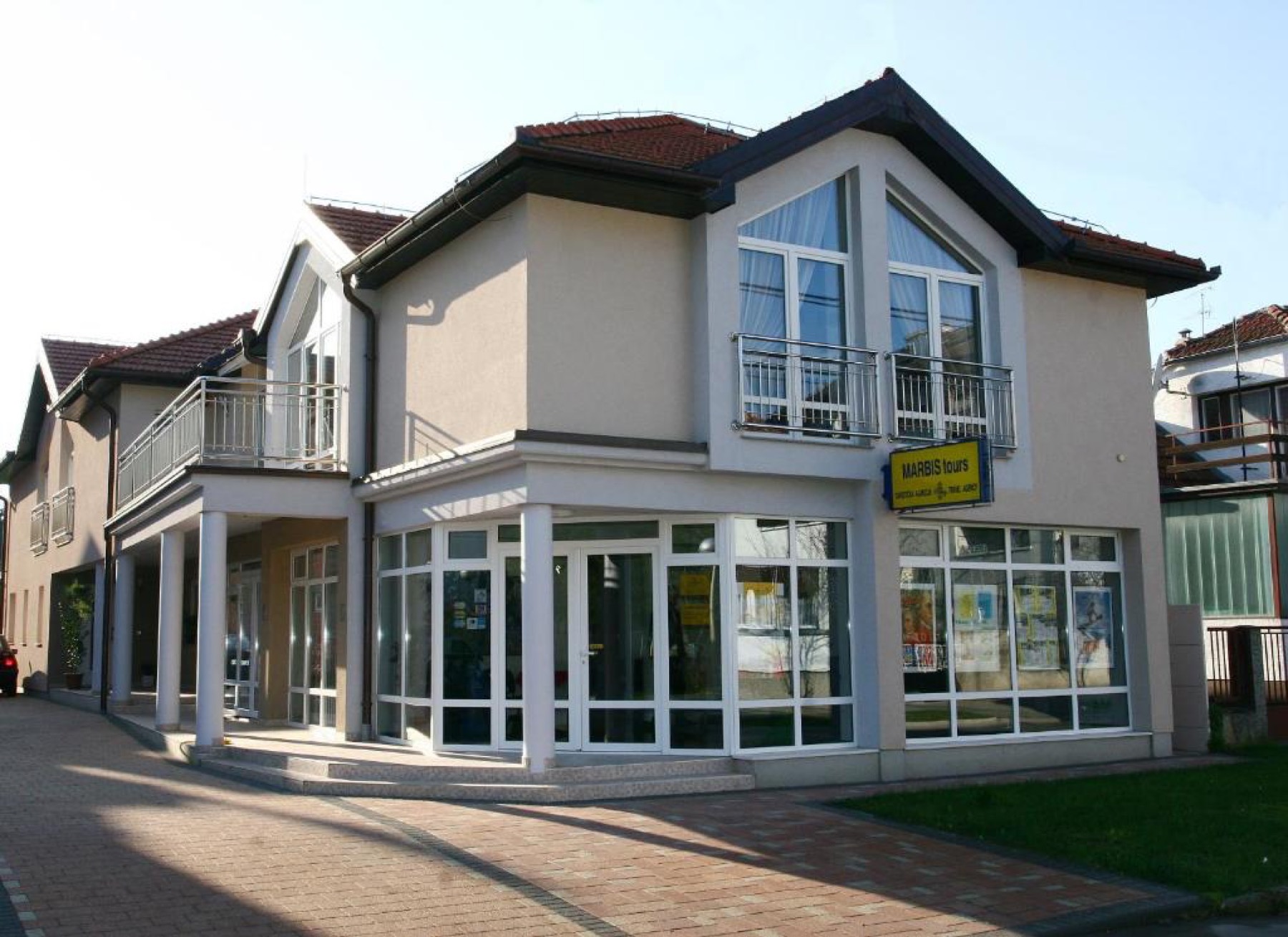 Apartmani Marbis building exterior